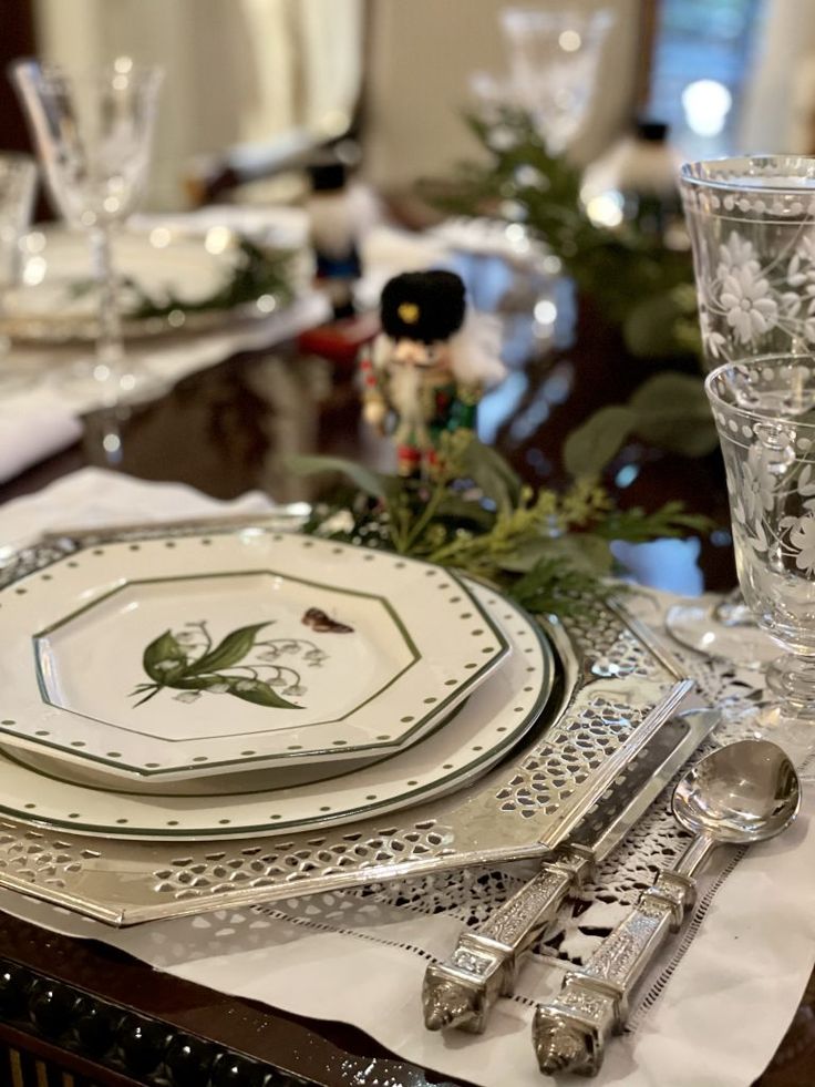 LILY OF THE VALLEY and Butterfly GREEN AND WHITE SALAD PLATE