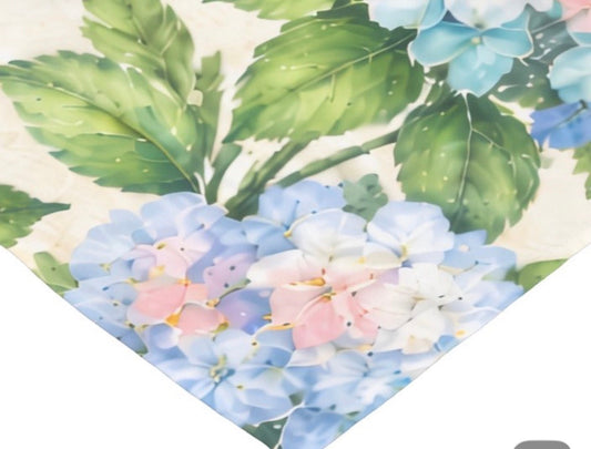 Pretty Camper - Hydrangeas - Bed Runner and Pillow Set