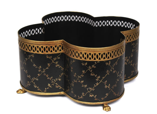Quatrefoil Trellis Black Planter
