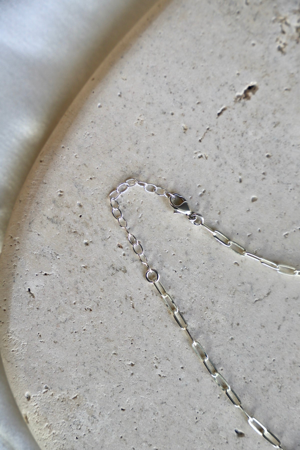 MINI PAPERCLIP PUFF HEART NECKLACE